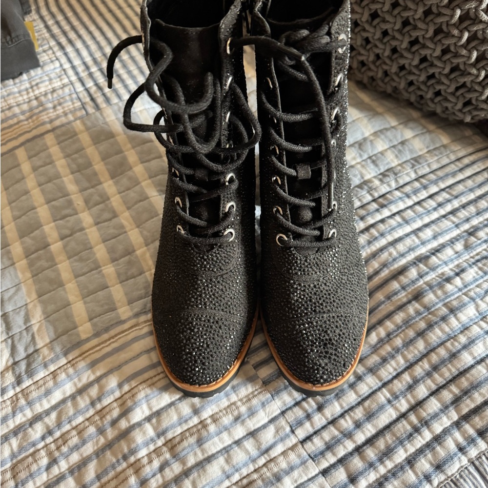 Black Lace-Up Women's Boots